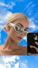 Load image into Gallery viewer, Metallic Silver Sunglasses
