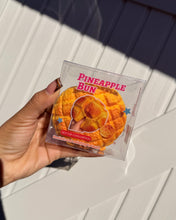 Load image into Gallery viewer, Crunchy Pineapple Bun Squishy
