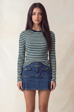 Load image into Gallery viewer, Stripe Long Sleeve Crew Neck Top
