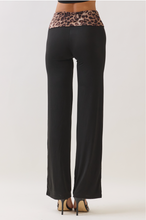 Load image into Gallery viewer, Straight Leg Pants With Printed Waistband
