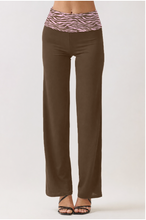 Load image into Gallery viewer, Straight Leg Pants With Printed Waistband
